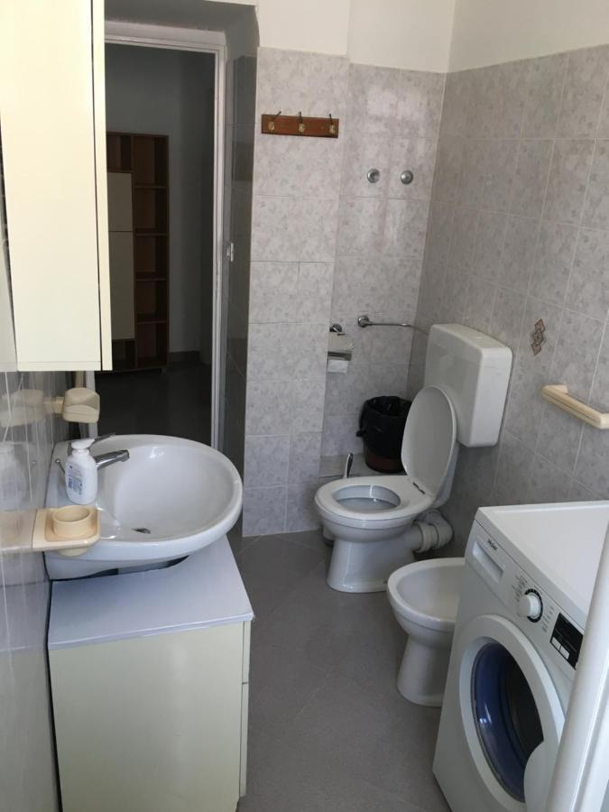 Appartamento Miramare, 2 Camere, Cucina, Bagno, Ventimiglia Exterior photo