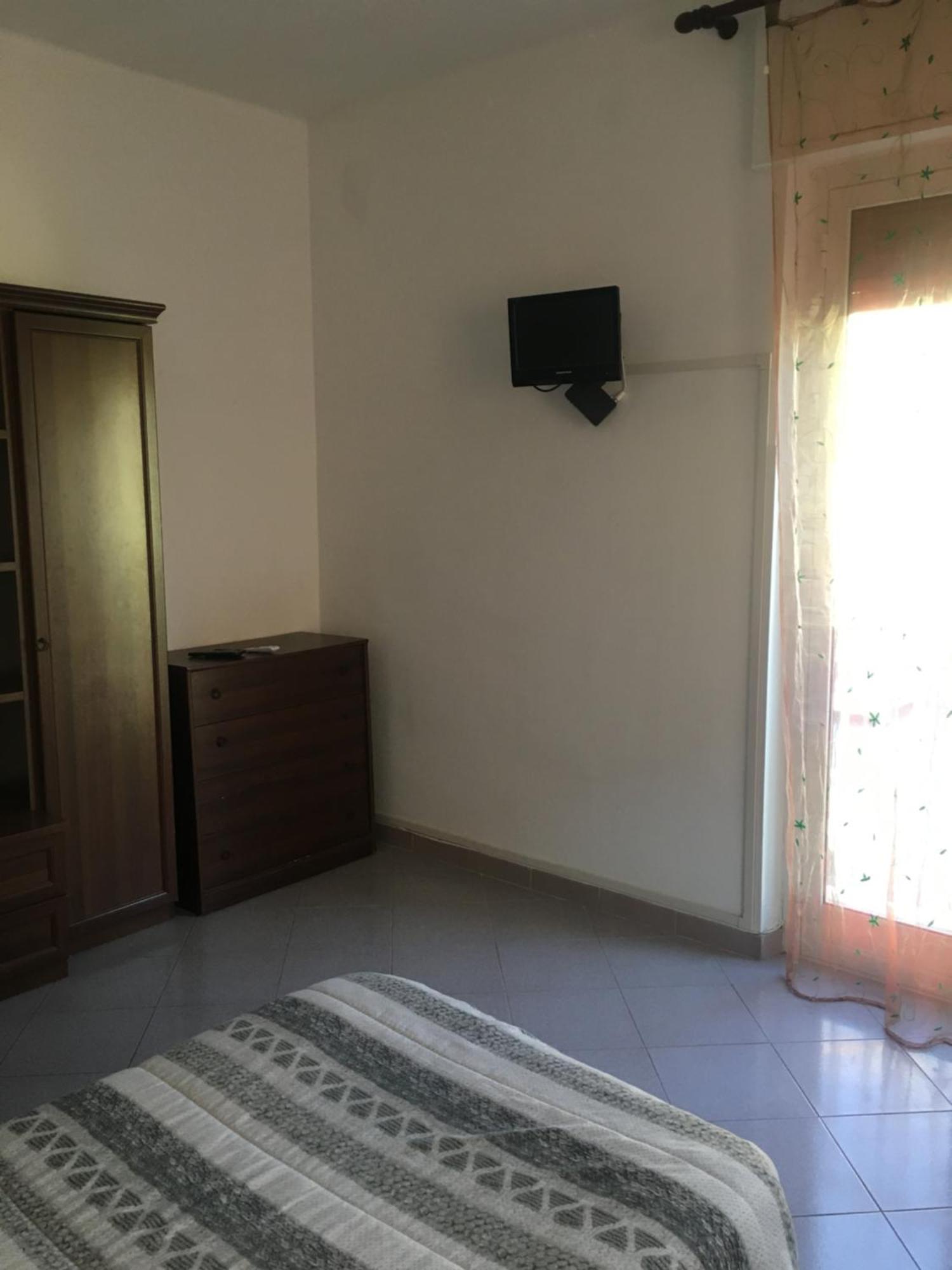 Appartamento Miramare, 2 Camere, Cucina, Bagno, Ventimiglia Exterior photo