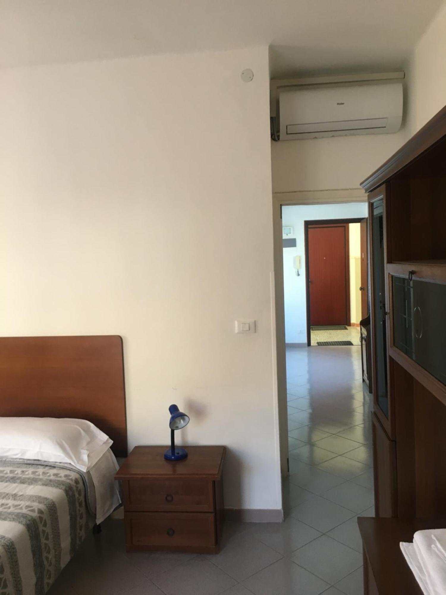 Appartamento Miramare, 2 Camere, Cucina, Bagno, Ventimiglia Exterior photo