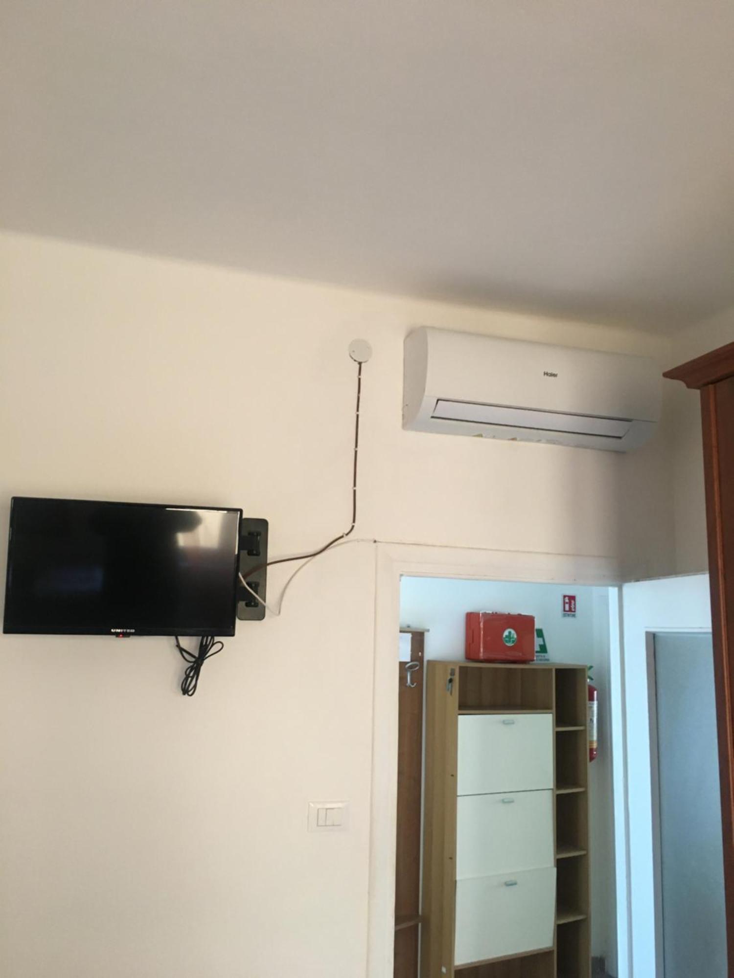 Appartamento Miramare, 2 Camere, Cucina, Bagno, Ventimiglia Exterior photo